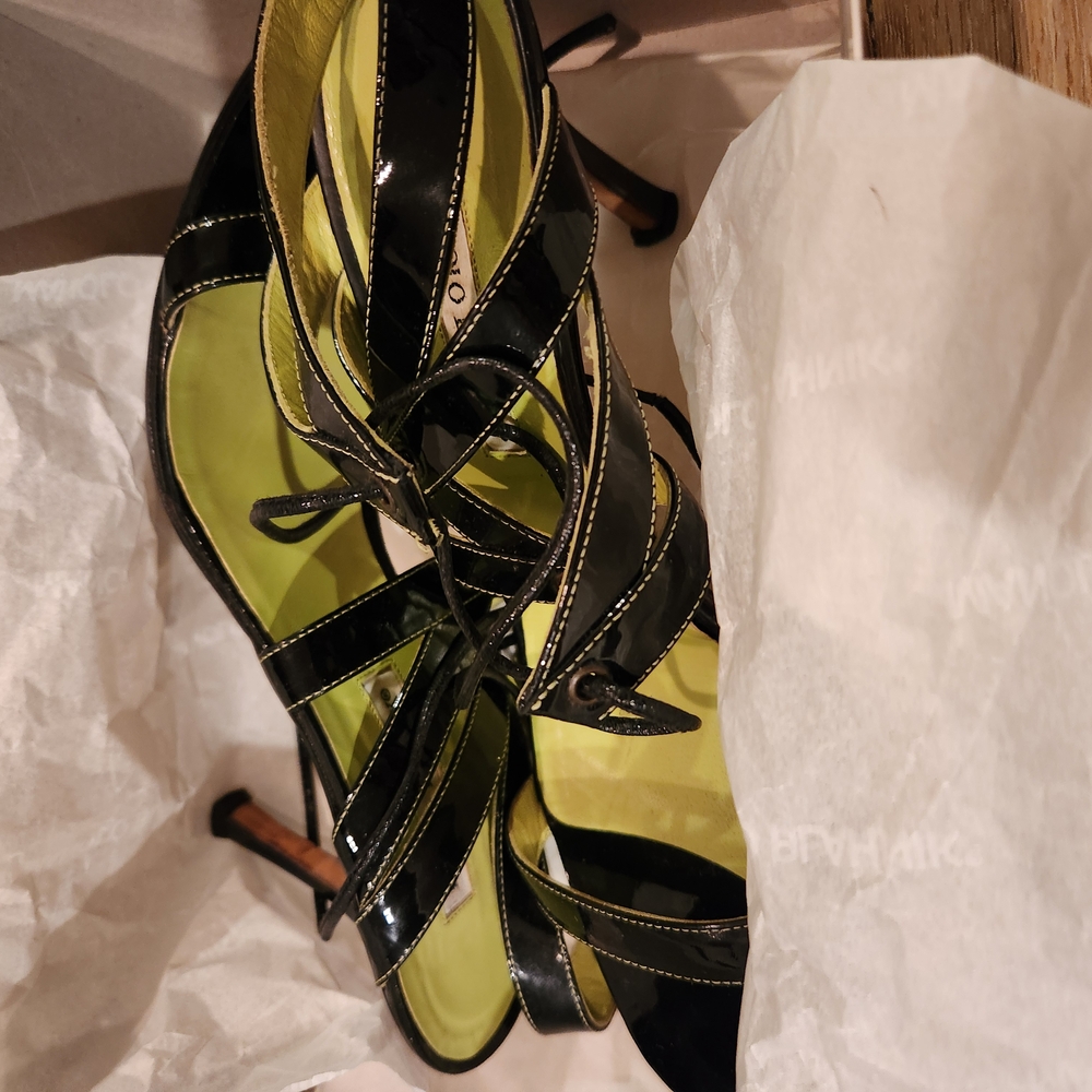 Manolo Blahnik Black and Green Heels with Stiletto and Strappy Design - Picture 13 of 13